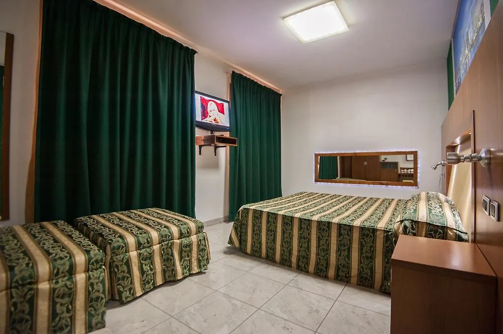 Orange Motel Vergiate Hotel