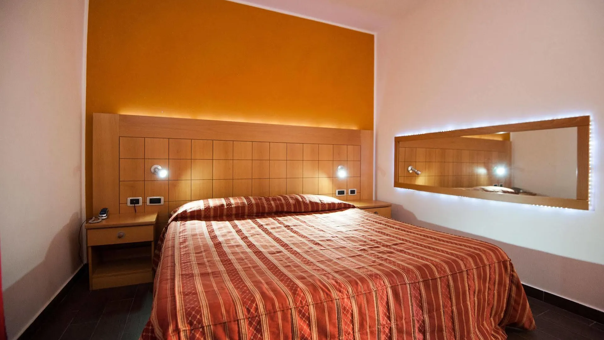 *** Hotel Orange Motel Vergiate Italie